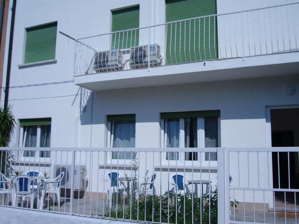 Appartamenti Condominio Daniele Grado Habitación foto